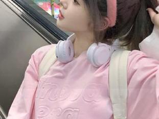 17吃瓜网更新：瓜田里的那些事儿，究竟哪颗最甜？