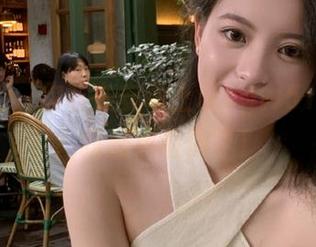 你敢在安卓上玩cgw51.fun吗？我居然看傻了！
