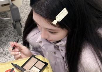 又是“51吃瓜”发布的新瓜，不知道脑袋上会不会变成瓜藤…