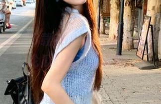 下载998.su，小心和小伙伴讨论瓜时误入邻居家…