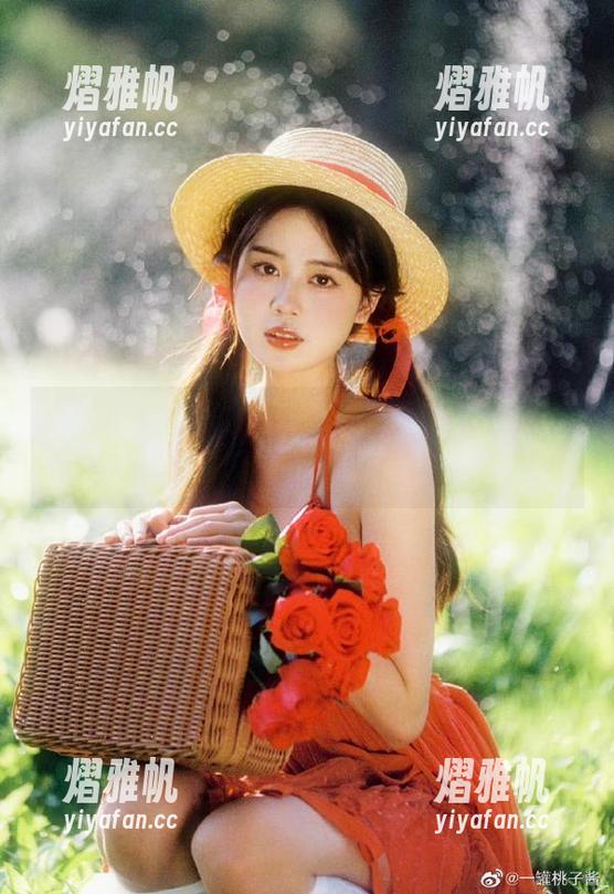 免费吃瓜 来免费吃瓜,对,我就是这个偏爱咸瓜的“吃瓜群众”!