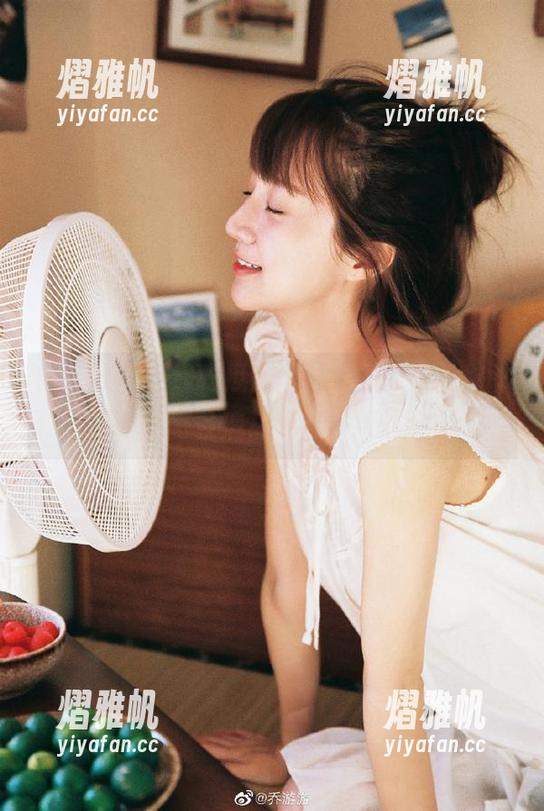 在线吃瓜网，这个“入口”你敢不敢？每条消息都像一颗炸弹！