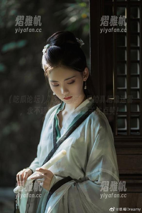 “吃瓜论坛”里的真相像迷雾，永不迷路的秘诀就是关注点赞！