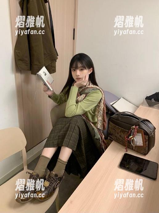 看完才明白，吃瓜黑料网址直达，原来瓜也分真伪！