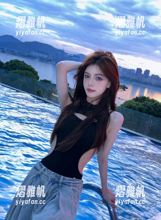 吾爱吃瓜app：黑料网的热情就像我们夏天的西瓜，满满的甜！