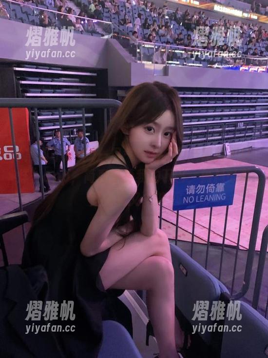 一口气看完“国产黑料不打烊”app，简直惊掉我的下巴，黑料可真是一波又一波！
