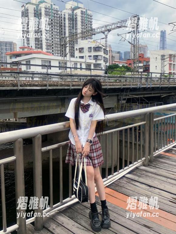 悄悄告诉你，黑料不打烊155fun，传送门好像有点奇怪呀…