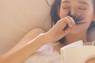 观看黑料不打烊，瓜田里辣妹萌萌哒，八卦味道飘散！