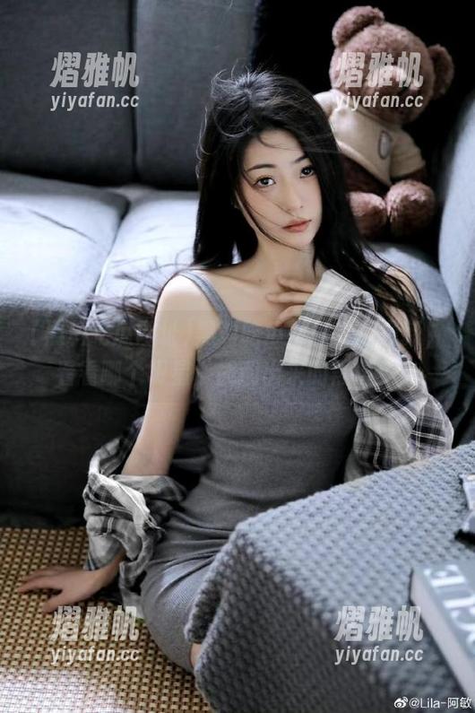 黑料吃瓜网址终于更新，看看哪个明星惨被翻出来的黑历史！