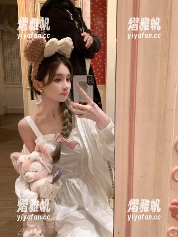 黑料正能量zzzttt传送门：iOS版，让你一瞬间飞越八卦的时空隧道！