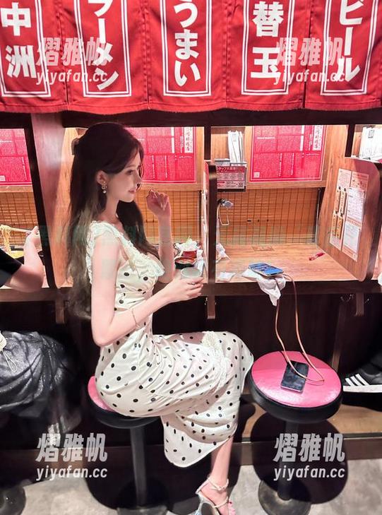 黑料网官网，无尾视频‘幕后花絮’，绝对饶有趣味！